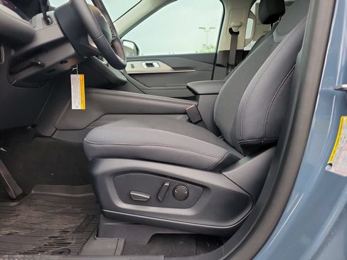 New 2026 Ford Explorer Active AWD/4WD image 19