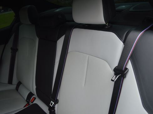 Used 2025 BMW M5 AWD/4WD image 36