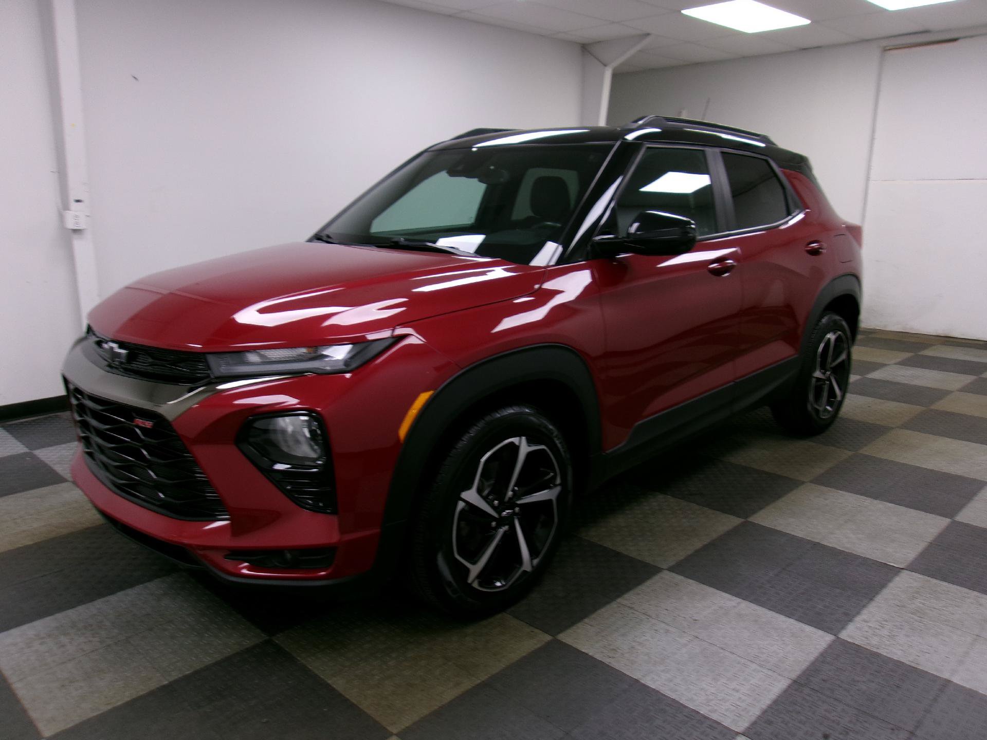 Used 2021 Chevrolet TrailBlazer RS w/ Convenience Package FWD image 1