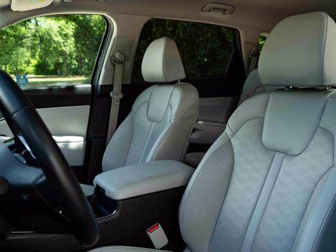 Used 2025 Kia Sorento EX FWD image 17