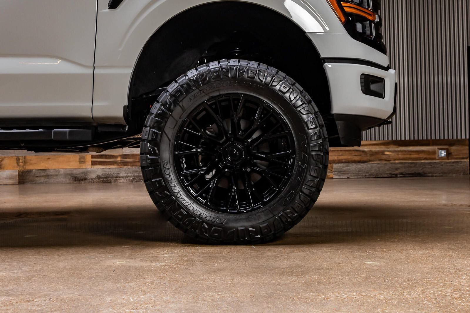Used 2026 Ford F150 XLT w/ XLT Black Appearance Package AWD/4WD image 12