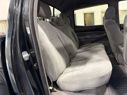 Used 2006 Toyota Tacoma PreRunner w/ SR5 Pkg #2 RWD image 25