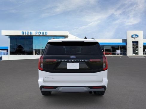 New 2025 Ford Expedition Platinum w/ Platinum Ultimate Package AWD/4WD image 5