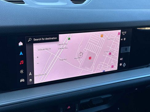 Used 2025 Porsche Cayenne image 18