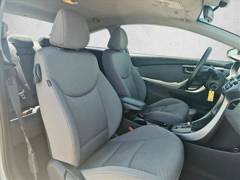 Used 2013 Hyundai Elantra FWD image 25