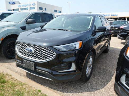 Used 2024 Ford Edge SEL AWD/4WD image 3