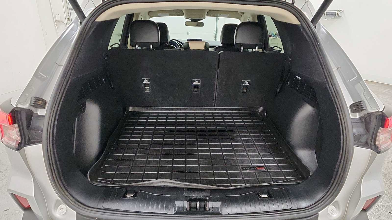 Used 2020 Ford Escape Titanium AWD/4WD image 27