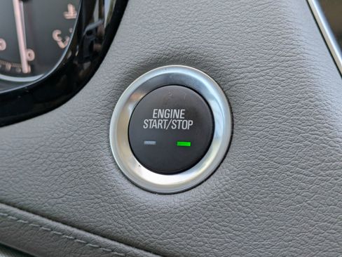 Certified 2022 Cadillac XT5 Premium Luxury image 29