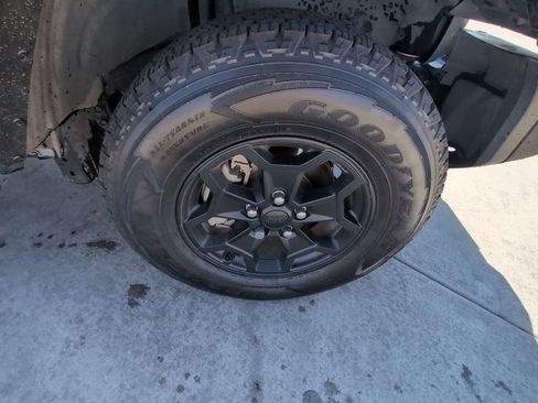 Used 2022 Jeep Wrangler Unlimited Sport image 35