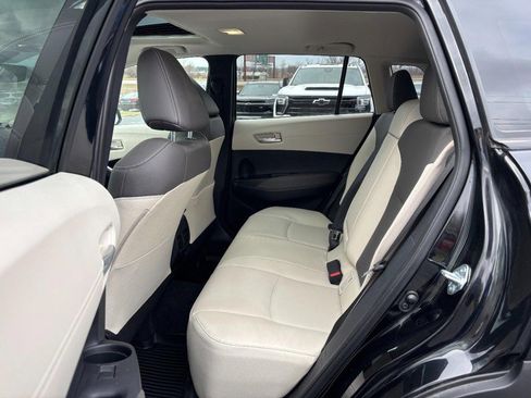 Used 2024 Toyota Corolla Cross XLE image 10