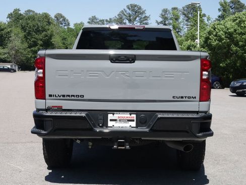Used 2025 Chevrolet Silverado 2500 Custom w/ Custom Value Package image 5