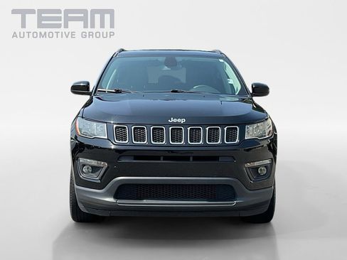 Used 2021 Jeep Compass Latitude AWD/4WD image 2