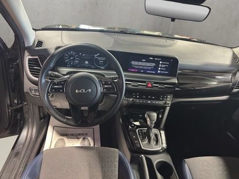Used 2024 Kia Seltos S AWD/4WD image 2