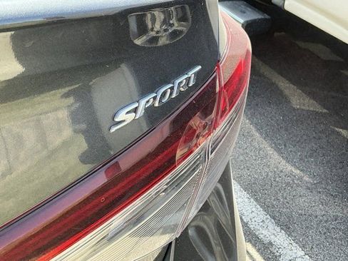 Used 2025 Honda Civic Sport image 9
