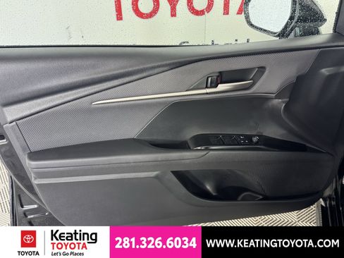Certified 2025 Toyota Camry SE FWD image 13