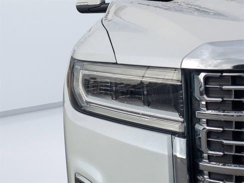 Used 2021 GMC Acadia Denali w/ Denali Technology Package image 9