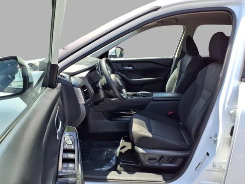 Used 2024 Nissan Rogue SV AWD/4WD image 20