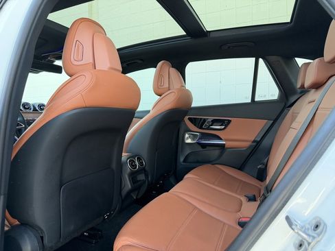 Used 2023 Mercedes-Benz GLC 300 4MATIC image 35