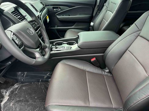 New 2026 Honda Ridgeline Black Edition image 10