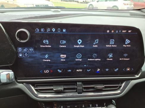Used 2025 Chevrolet Equinox EV RS FWD image 27