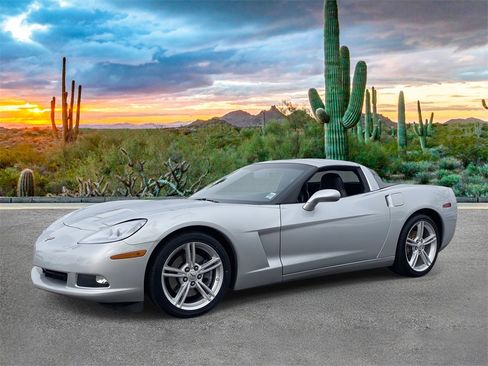Used 2010 Chevrolet Corvette Coupe image 7