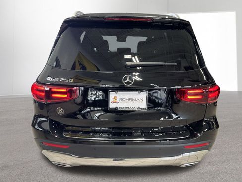 Used 2025 Mercedes-Benz GLB 250 image 36