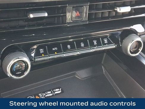 Used 2025 Chevrolet Tahoe Premier AWD/4WD image 14