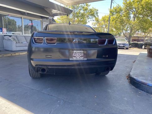 Used 2010 Chevrolet Camaro LS RWD image 6