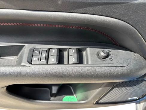 Used 2026 Jeep Compass Trailhawk w/ Sun, Sound & Navigation Group AWD/4WD image 24
