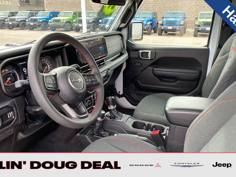 Used 2024 Jeep Wrangler Unlimited Rubicon image 18