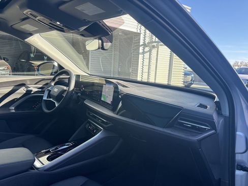 Used 2025 Audi Q5 Premium w/ Convenience Package image 15