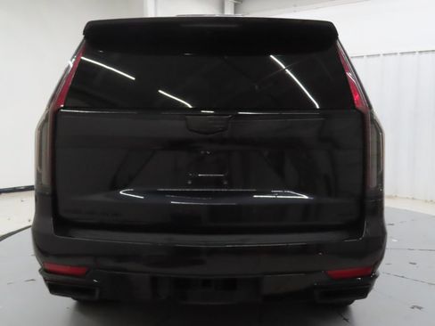 Used 2023 Cadillac Escalade Sport AWD/4WD image 4
