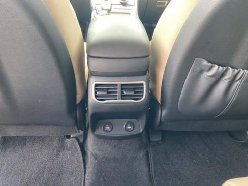 Used 2023 Hyundai Santa Fe SEL image 33