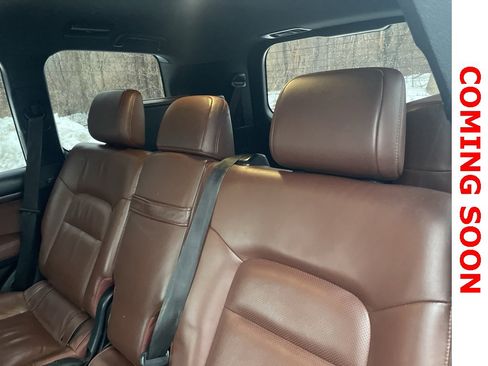 Used 2017 Toyota Land Cruiser image 7