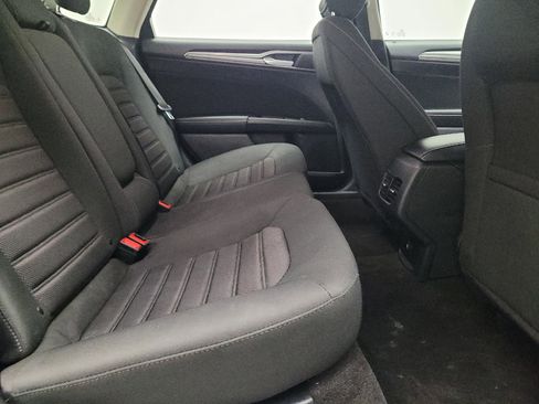 Used 2020 Ford Fusion SE image 19