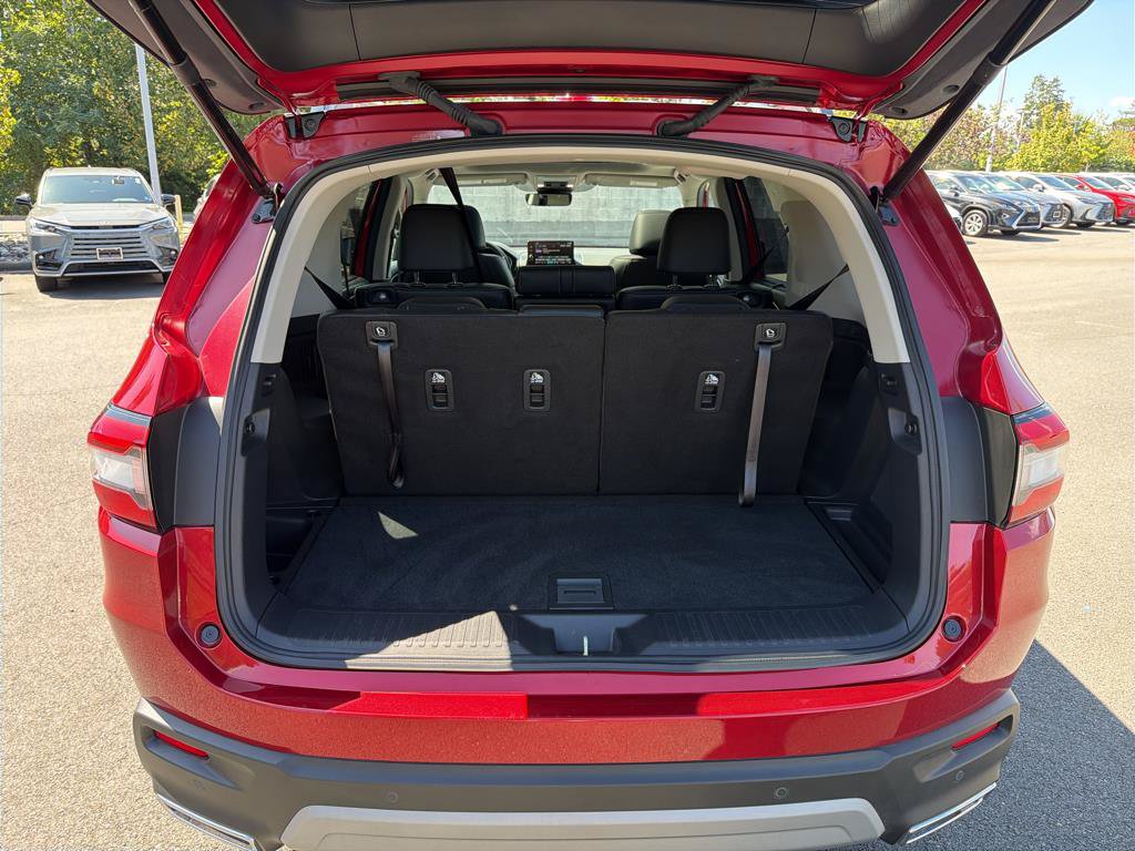 Used 2025 Honda Pilot Touring image 29