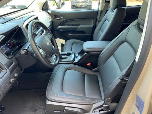 Used 2022 Chevrolet Colorado Z71 AWD/4WD image 14