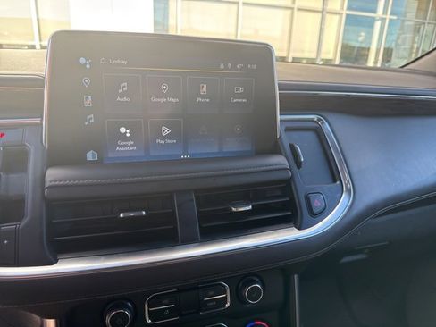 Used 2022 Chevrolet Suburban LT w/ Luxury Package image 10