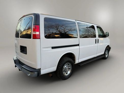 Used 2018 Chevrolet Express 3500 LT w/ LT Preferred Equipment Group image 8