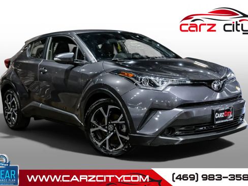 Used 2019 Toyota C-HR XLE FWD image 1
