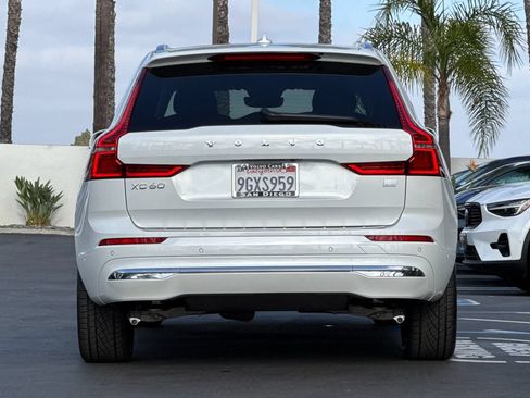 Certified 2023 Volvo XC60 T8 Plus AWD/4WD image 4