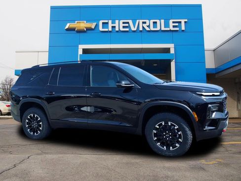 New 2026 Chevrolet Traverse Z71 w/ Driver Confidence Package AWD/4WD image 2
