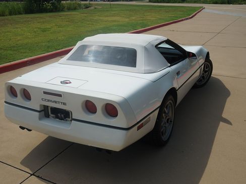 Used 1989 Chevrolet Corvette Convertible image 15