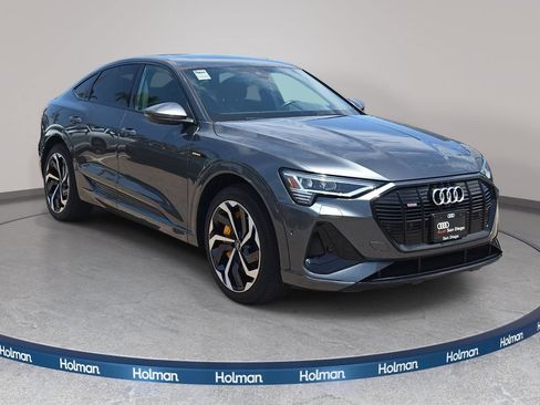 Used 2023 Audi e-tron Premium Plus w/ Premium Plus Package AWD/4WD image 4