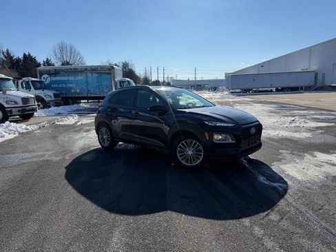 Used 2018 Hyundai Kona SEL image 2