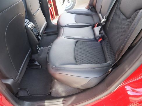 New 2026 Jeep Compass Latitude image 12