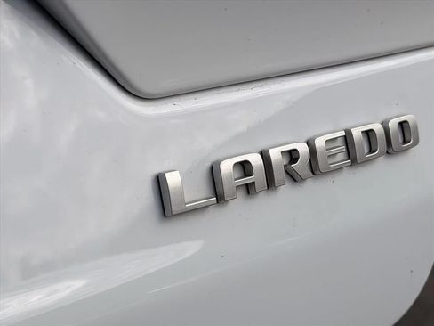 Used 2025 Jeep Grand Cherokee Laredo X w/ Luxury Tech Group I AWD/4WD image 7