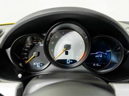 Used 2020 Porsche 718 Cayman GT4 image 39