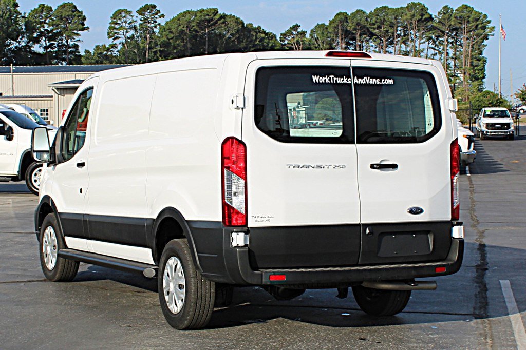 Used 2023 Ford Transit 250 Low Roof w/ Exterior Upgrade Package RWD image 4