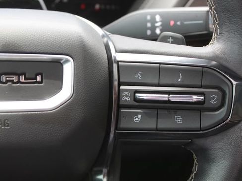 Used 2025 GMC Yukon Denali Ultimate w/ LPO, Floor Liner Package AWD/4WD image 26